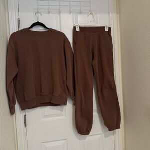 Zara Brown Sweatshirt and Joggers Set